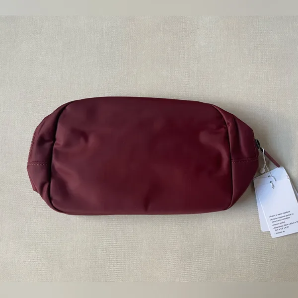 Lululemon City Essentials Pouch 4L - Rockwood - Image 5