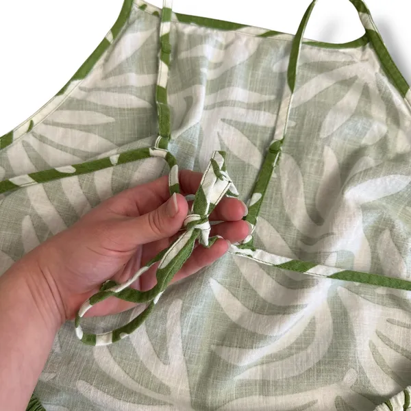 A New Day Tropical Leaf Print Halter Dress Size Large Green & White‎ - Image 5