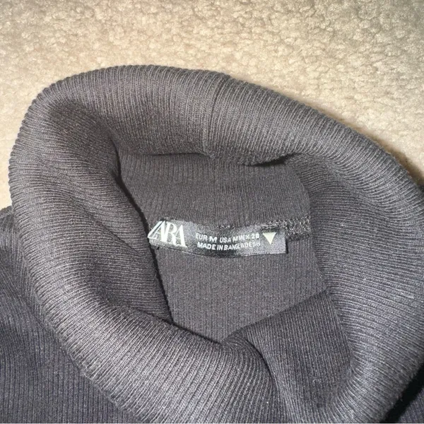 Zara sleeveless turtleneck - Image 2