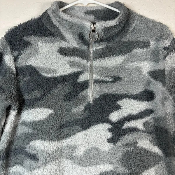 Weekending Sherpa Pullover Womens Small Black Gray‎ 1/2 Zip Warm Long Sleeve - Image 2