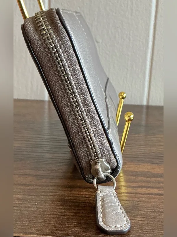 A Rare HTF Vintage Coach Silver Metallic Leather Zip Around Continental Wallet - Image 2