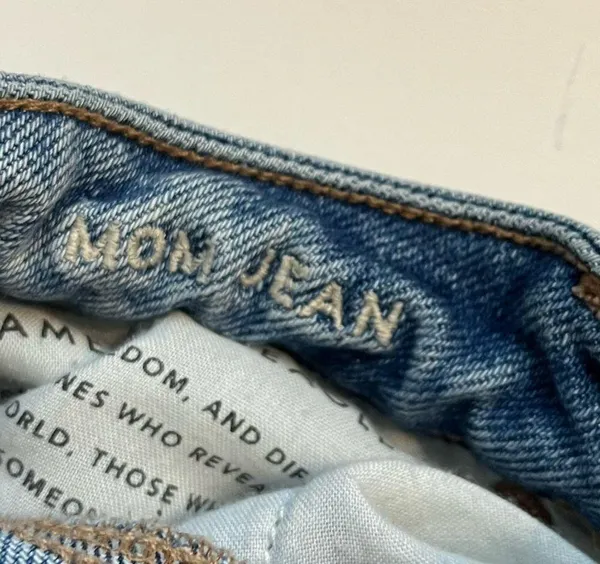 American Eagle Outfitters • Light Wash Destructed Mom Jeans - Image 6