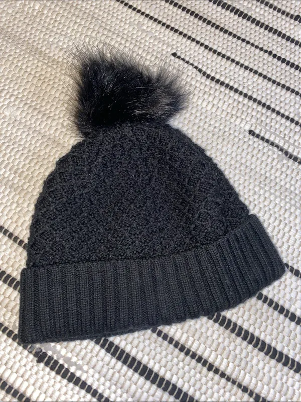 lululemon Merino Wool Black Knit Beanie with Faux Fur Pom - Image 2