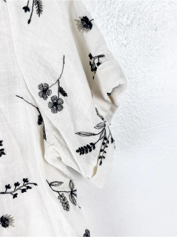 KIRIOUS Floral Embroidered Linen Blend Short Sleeves Tie Front Crop Top Small - Image 5