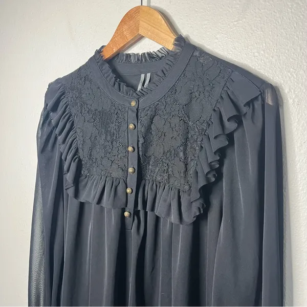 Anthropologie Black Victorian Lace Ruffle Trim Peasant Blouse Size XL Whimsigoth - Image 5
