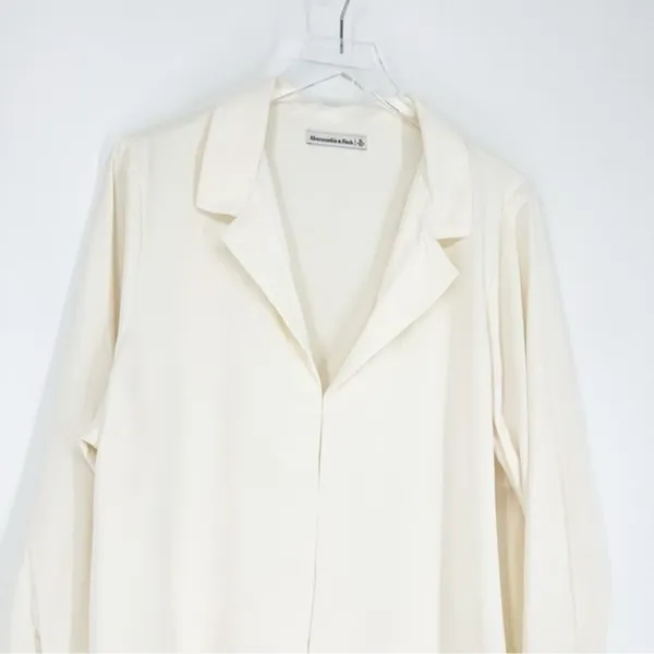 Abercrombie & Fitch Hook & Eye Top Women's‎ Size XL Cream Romantic - Image 4
