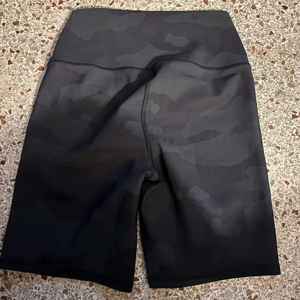 Alo high waist vapor biker short small - Image 6