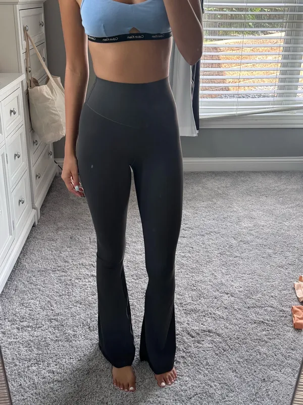 Never worn aerie flare leggings - Image 4