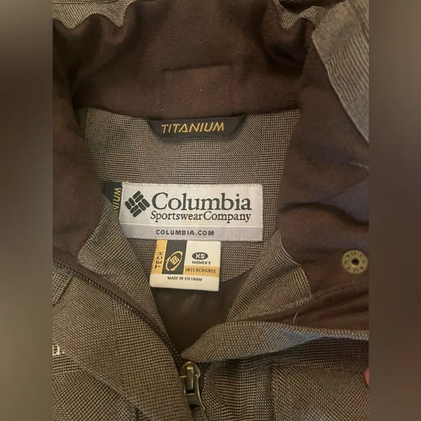 Columbia Women's Titanium Ski Parka Jacket Omni-Tech W/ Hood Brown Sz XS - Image 4
