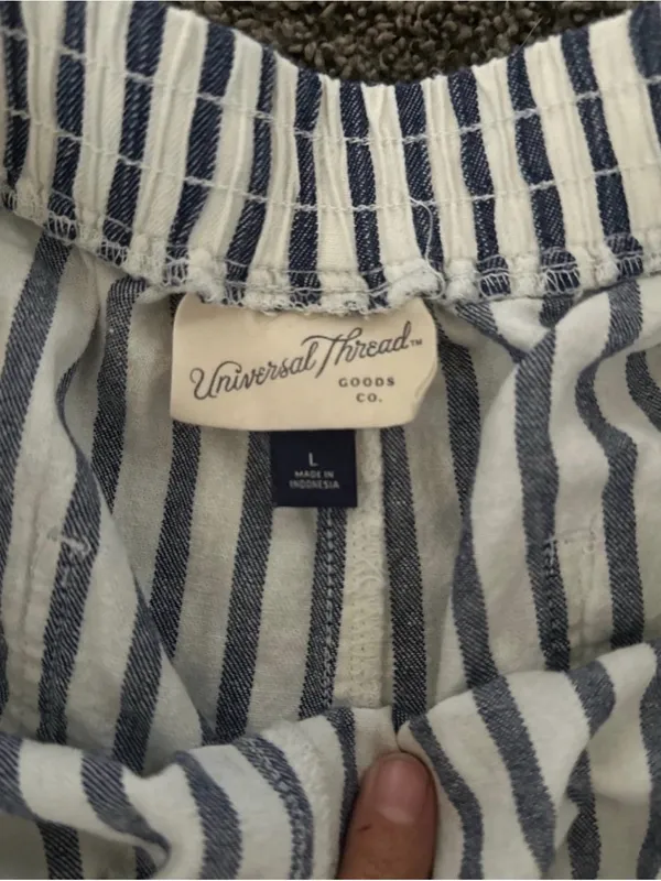 Universal threads Shorts Size Large 0178 - Image 3