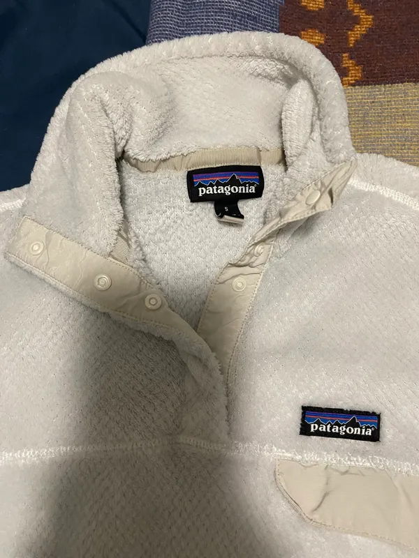 Patagonia White Synchilla - Image 3