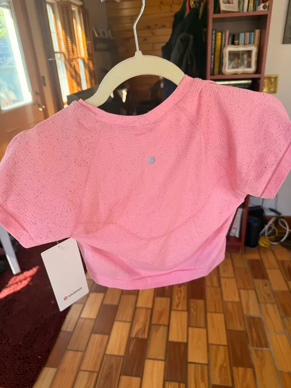 Lululemon Swiftly Tech Cropped Short Sleeve - Image 2