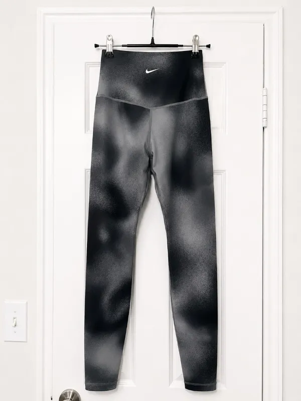 Nike One Dri-FIT High Rise Ombre Leggings Gray Black Workout Running XS - Image 4