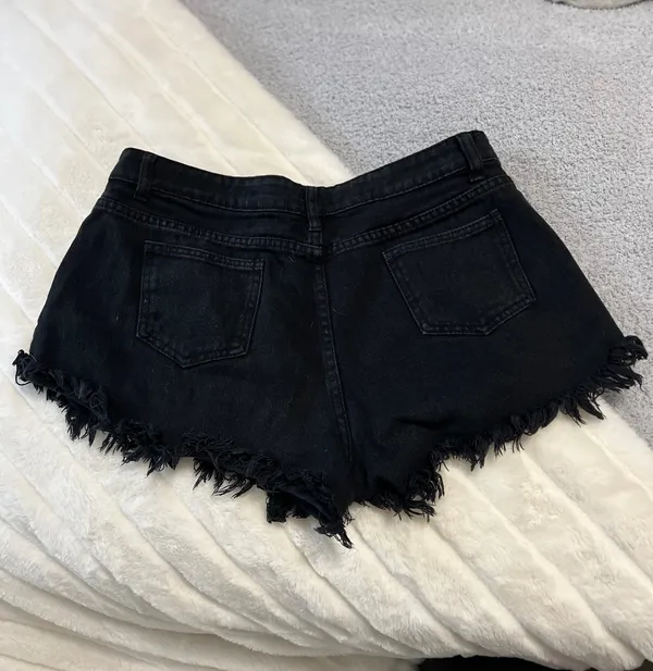 Amazon Black Denim Shorts - Image 2