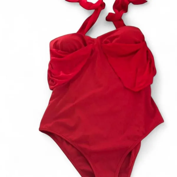 Bold and flattering‎ OGGI strapless bodysuit in a vibrant cherry red color - Image 5