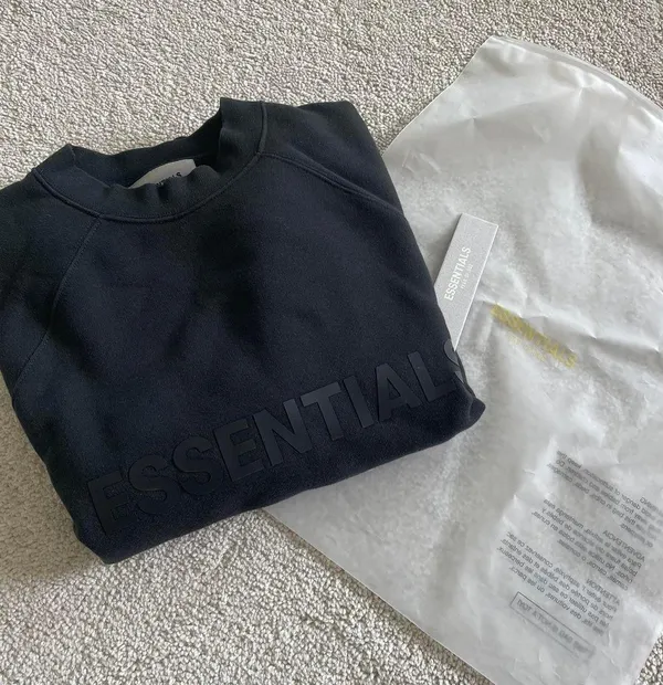 Fear of God Essentials crew neck logo sweatshirt - Image 3