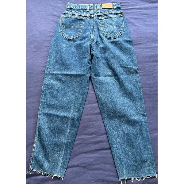 Vintage Lee High Waisted Straight Leg Jeans Medium Wash Raw Hem Size 6 Med USA - Image 3