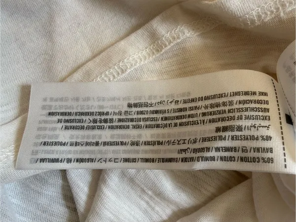 Abercrombie and Fitch Long Sleeve Script Writing Top Size Medium - Image 6