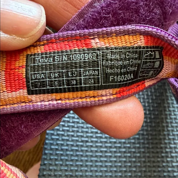 Teva Purple‎ and Multicolor Sandals women’s 7 - Image 4