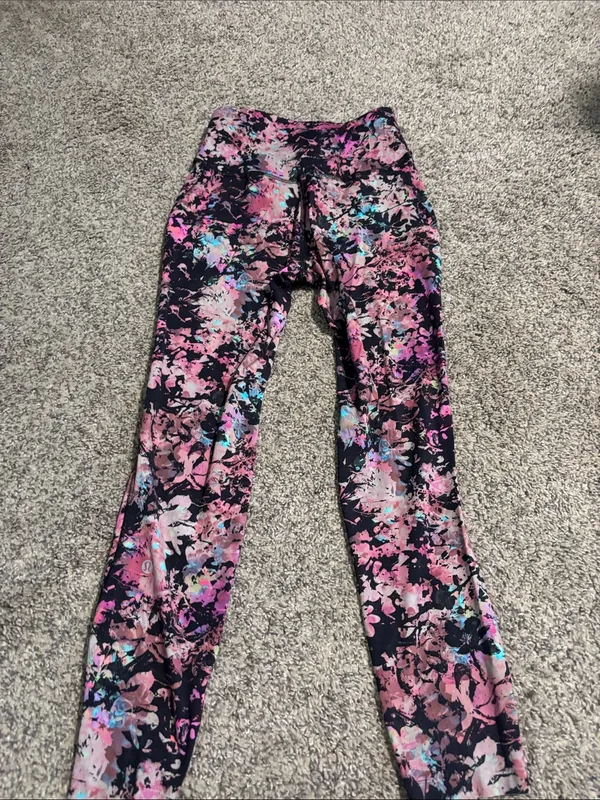 Lululemon Base Pace High-Rise Tight 25" size 6 - Image 3