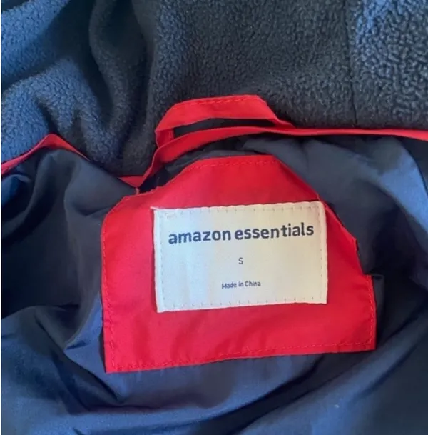 Amazon Blue navy puffer jacket - Image 4