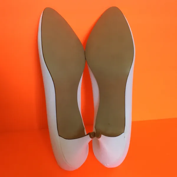 FINAL MARKDOWN Ladies’ Touch Ups Dyeable Wedding Pumps 12 - Image 7