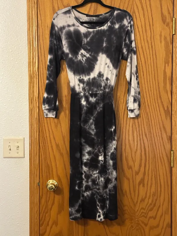 Fraiche by J Tie-Dye Long Sleeve Midi Slit Dress with Waist Tie - NWT - Size S - Image 2