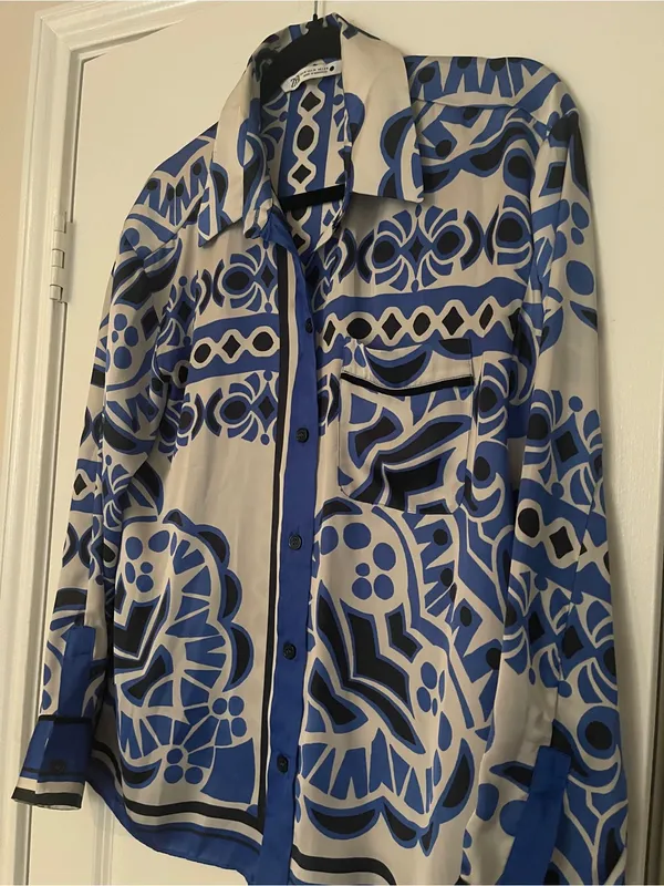 ZARA Blue & White Patterned Satin Button-Down 💙✨ - Image 3