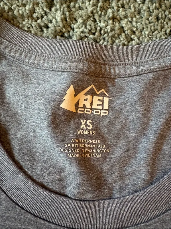 REI Co-op Gray Short Sleeve Shirt Womens Size XS Hiking Outdoor Athletic - Image 5
