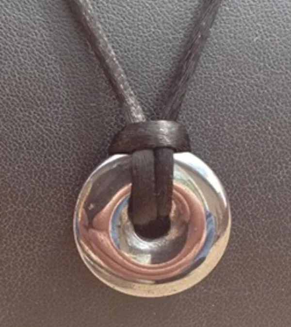 Hemalyke donut Necklace - Image 2