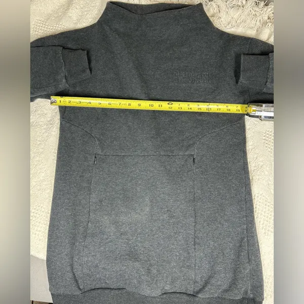 Gymshark Women's Size M So Soft Gray Mock Neck Sweater - Image 3
