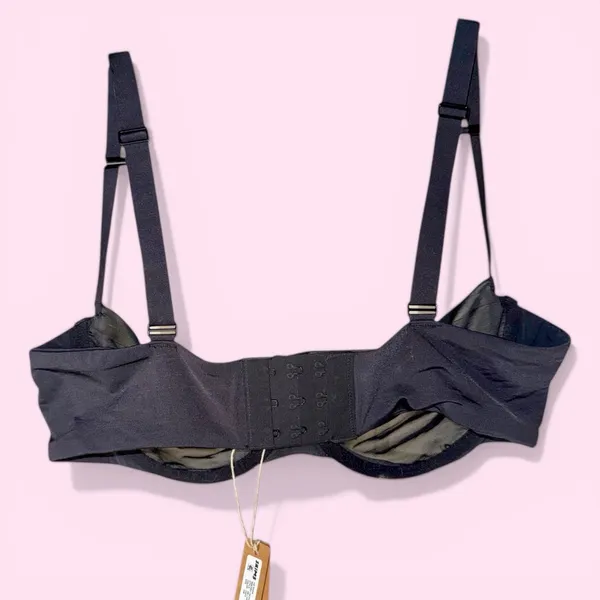 SKIMS - No Show Molded Unlined Balconette Bra in Onyx 36B - NWT - Image 3