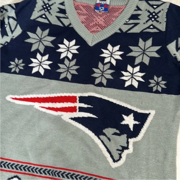 NFL V-Neck New England patriots fair isle sweater Sweater Blue and Gray small - Image 12