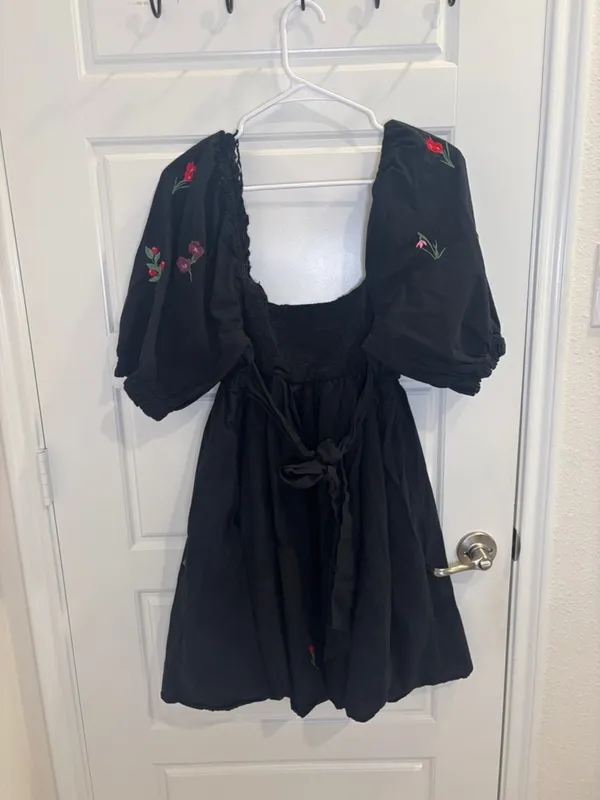 Cottagecore Black Embroidered Floral Puff Sleeve Babydoll Mini Dress L - Image 3