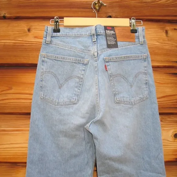 NWT Levi's Ribcage Straight Ankle Jeans - Image 7