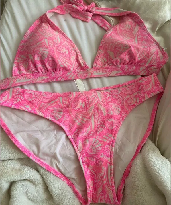 Vineyard vines shells all over bikini bottom and halter top - Image 4
