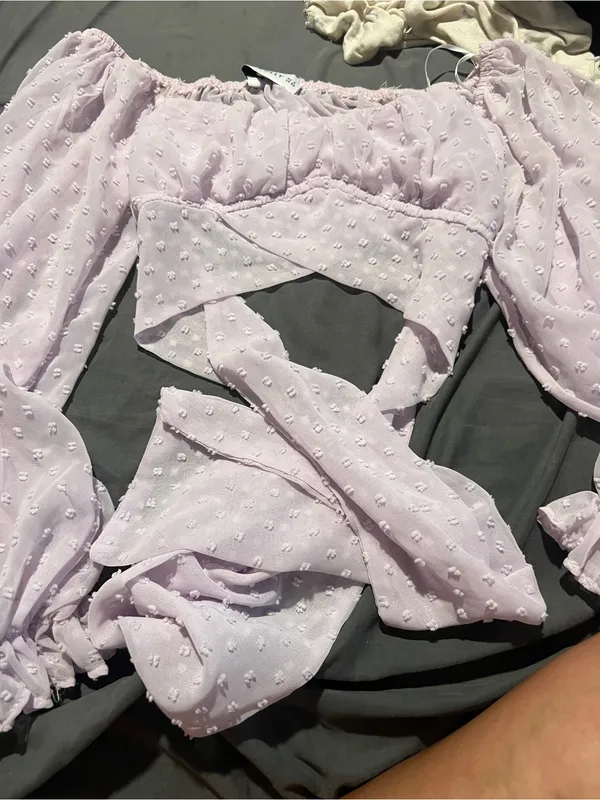 Hello molly crop top tie Lilac Swiss Dot Peasant Top - Image 7