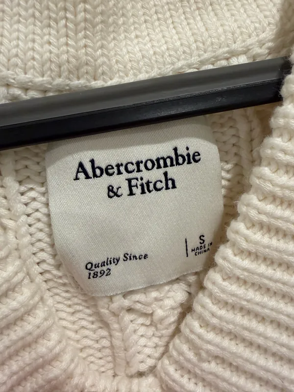 Abercrombie Sweater Vest V-Neck - Image 3