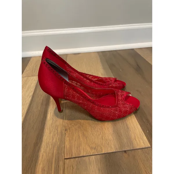 Michael Peep Toe Heels Red Mesh & Sequin Detail Size 8 Leather Sole 3 Inch Heel - Image 5