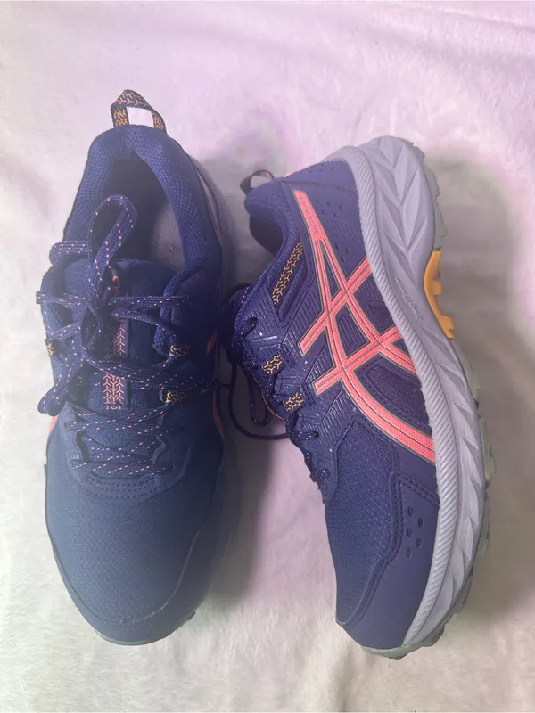 Asics Navy Running Shoe with Coral Stripes and Yellow-Green Outsole - Image 6