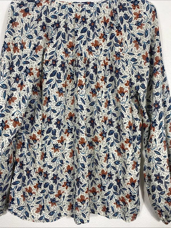 Velvet by Graham & Spencer White Floral V-Neck Blouse with Blue & Brown Accents - Image 7