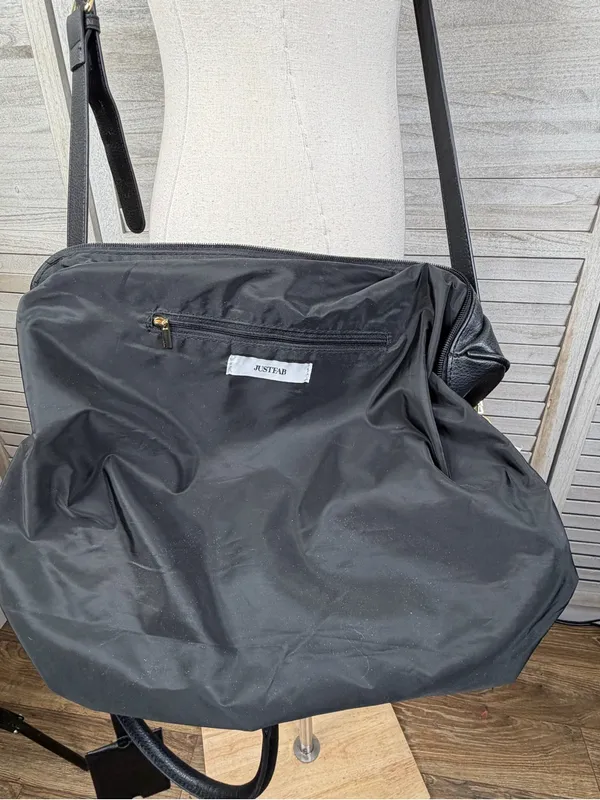 JUSTFAB Black Vegan Leather Weekender Travel Overnight Duffle Bag - Image 8