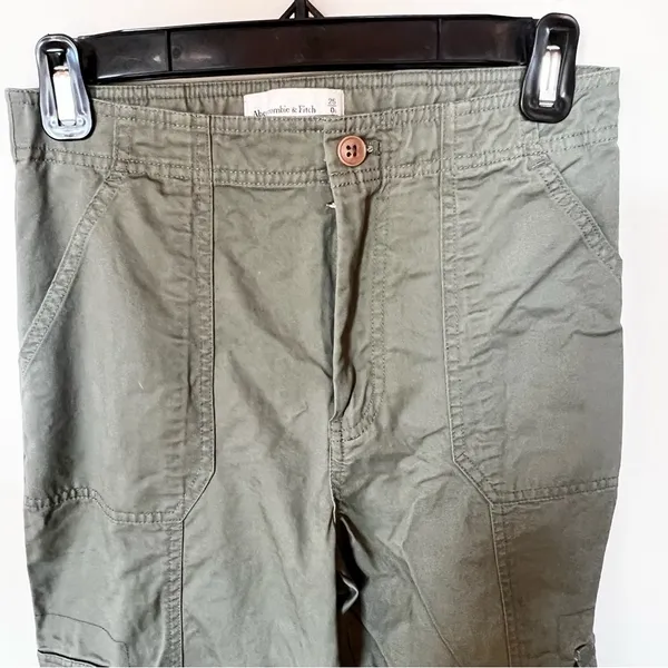 Abercrombie Army Green Cargo Pants - Image 4