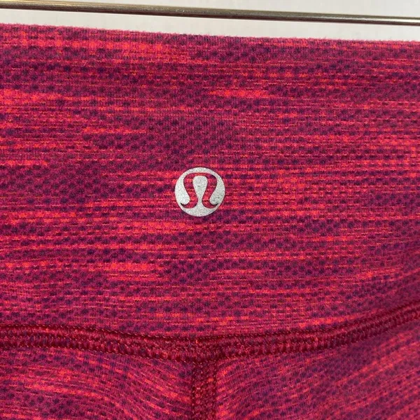 Lululemon Red & Purple Print Cropped Low Rise Leggings Pants 6 - Image 4