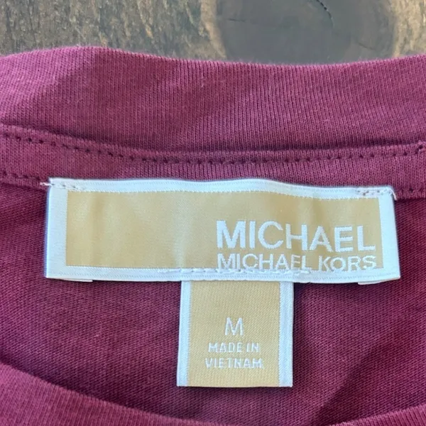 Michael Kors Ruffle Sleeve Top Medium Burgundy Gold Logo Tank Summer Casual - Image 4