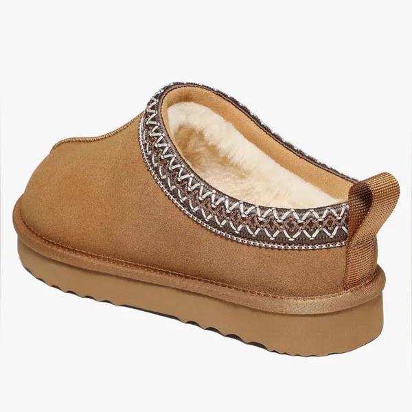 Cozy Tan Suede Women's Slippers Size 6.5 - Image 4