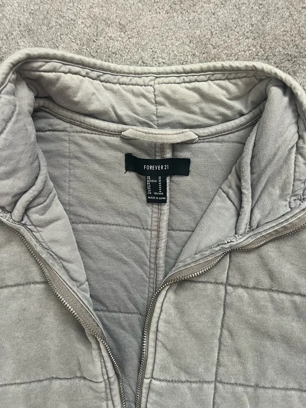 Forever 21 quilt jacket - Image 3