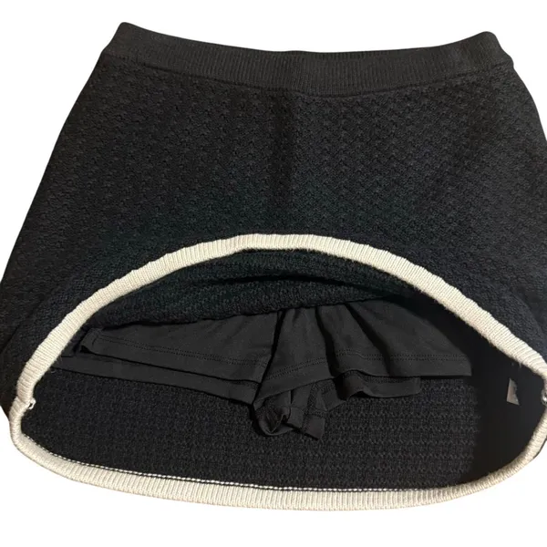 Abercrombie & Fitch Contrast Trim Textured Knit Mini Skirt Small Black White - Image 3
