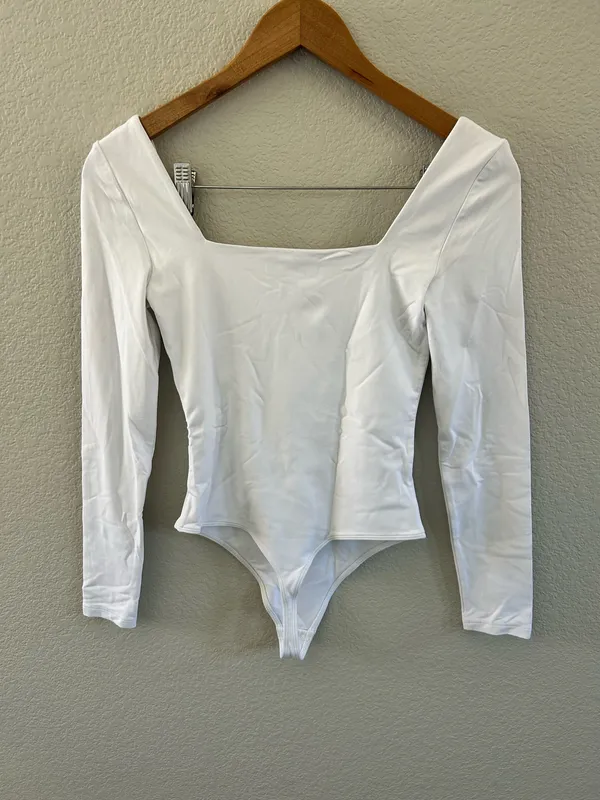 Babaton Aritzia Bodysuit Square Neck Long Sleeve - Image 3