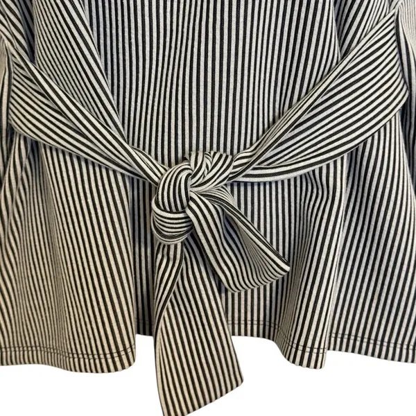 EXPRESS Black White‎ Striped Tie Waist Short Sleeve Knit Top EUC SizeSmall - Image 5